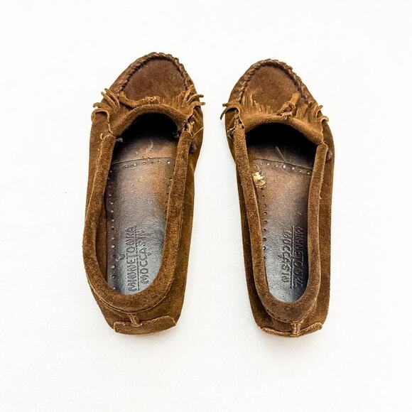 Minnetonka Brown Suede Fringe Front Round Toe Mocassin Flat Shoes Size 10 - Picture 2 of 5